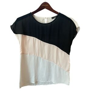 ⚡️ (NWOT) Shein Black White Pink Top Blouse ~ Size XS ⚡️